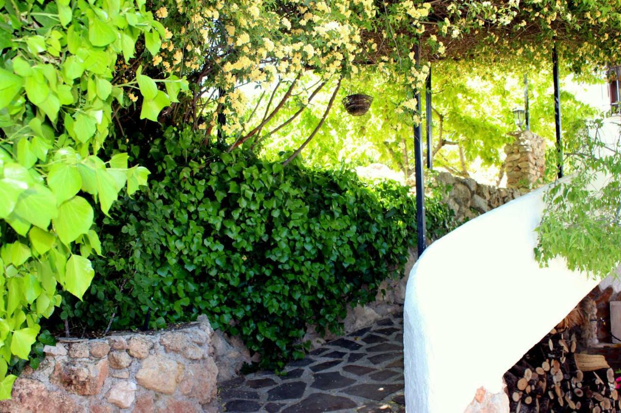 Alojamiento Rural El Agueelo Huelma Dış mekan fotoğraf